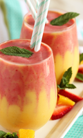 The Perfect Mango Strawberry Smoothie